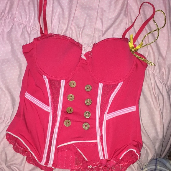 Ravishing red w lace corset - brand new! - Picture 1 of 7